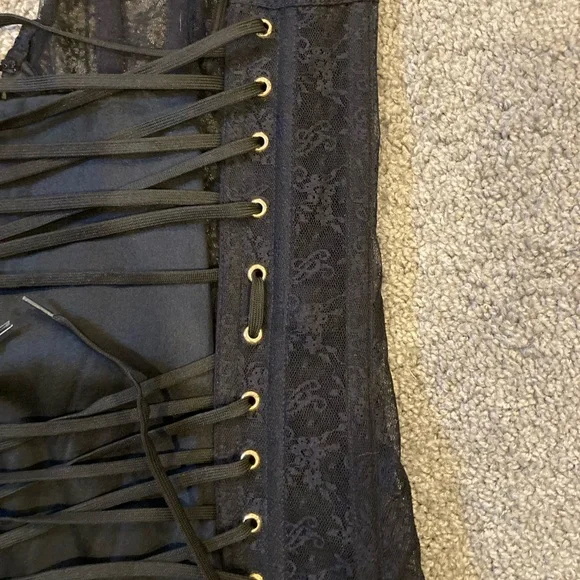 Agent Provocateur Black Lace Corset - Picture 5 of 9